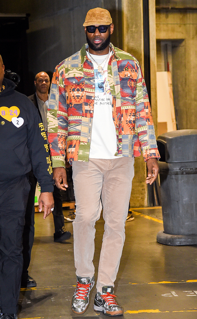 All The Details Photos From Kobe Bryant S Lakers Tribute Game E Online